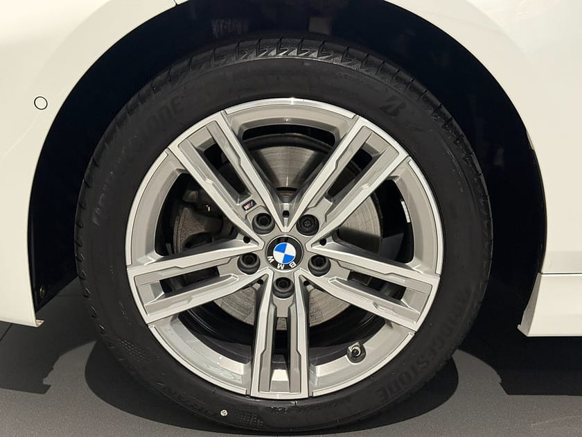 Bild 5 av BMW 118i 118 M Sport Aut Adpt Farth ParkAssist Rattvärme LED 17"