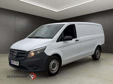 Mercedes-Benz Vito 111 CDI 2.8t L2 111CDI Värmare 3-Sits Dragkrok Moms