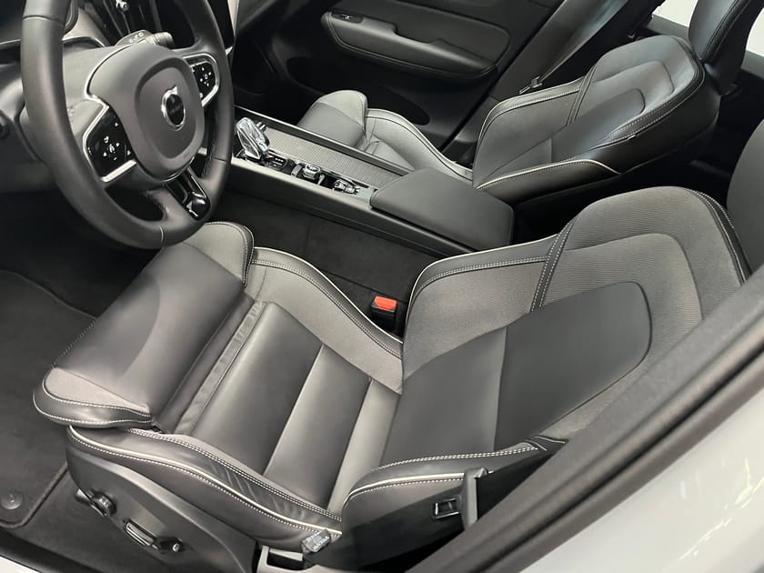 Bild 4 av Volvo XC60 T8 Plus Black Nordic Edition