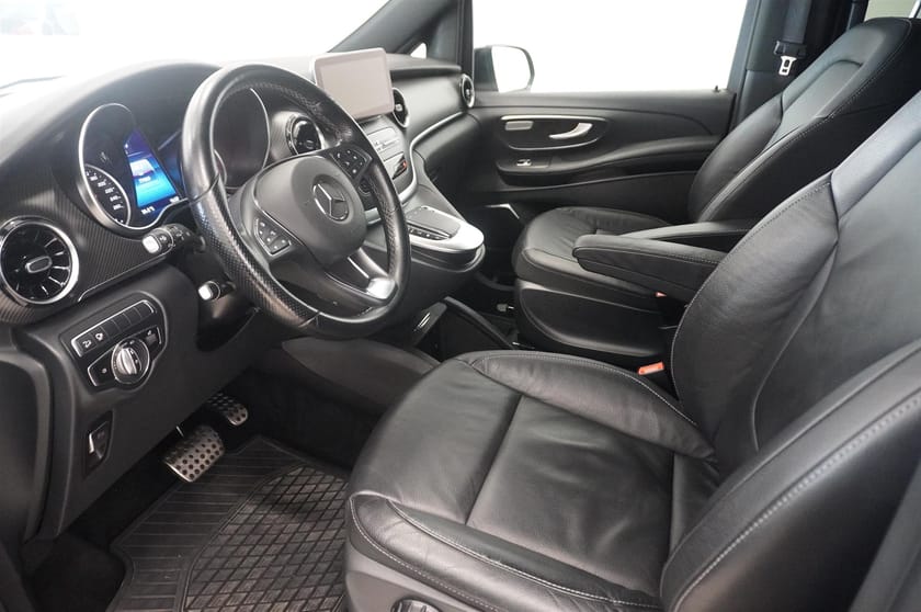 Bild 2 av Mercedes-Benz V 250d 4MATIC 3.1t