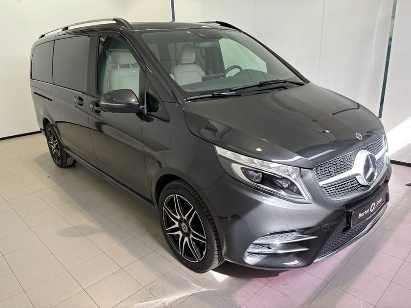 Bilde 2 av Mercedes-Benz V 300d 4MATIC 3.2t Burmester, 4x4, EL seter, Hengerfeste, Adaptiv cruise
