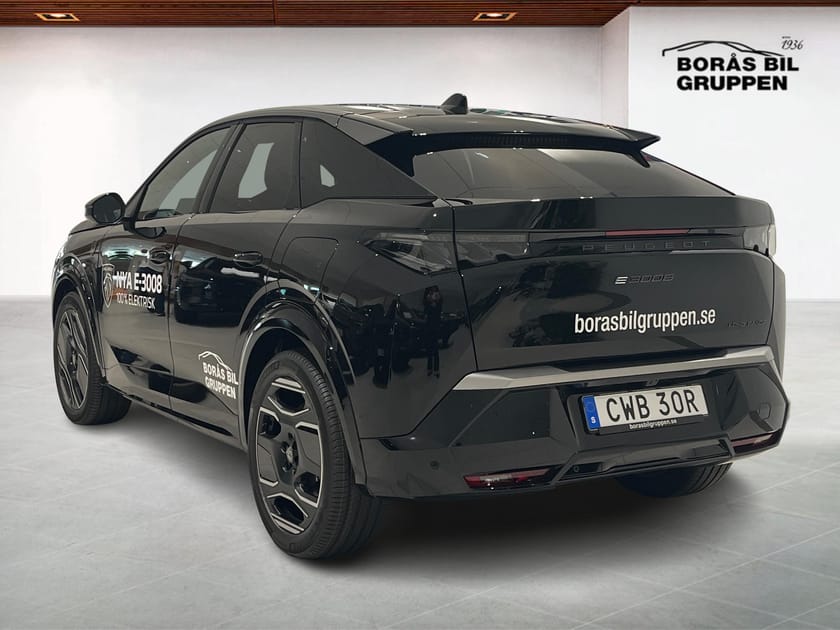 Bild 2 av Peugeot E-3008 Long Range GT Ultimate 70 mil räckvidd - DEMOBIL