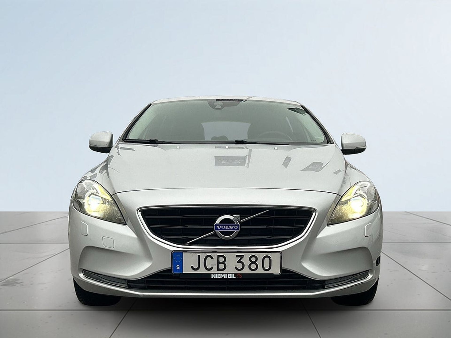 Volvo V40 2016, photo 2/10