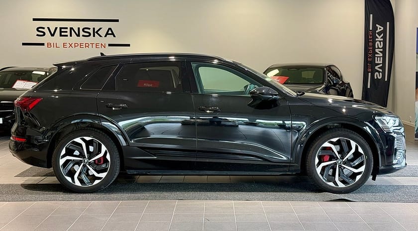 Bild 1 av Audi Q8 55 e-tron quattro q8-e-tron 408hk Q/S-Line/Panorama/Drag /B&O/Luftfjädring / 360°