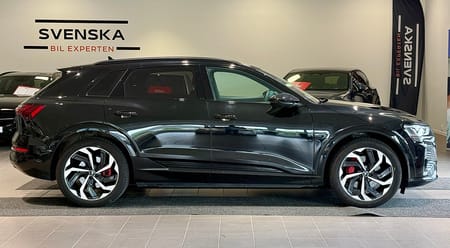 Audi Q8 55 e-tron quattro q8-e-tron 408hk Q/S-Line/Panorama/Drag /B&O/Luftfjädring / 360°