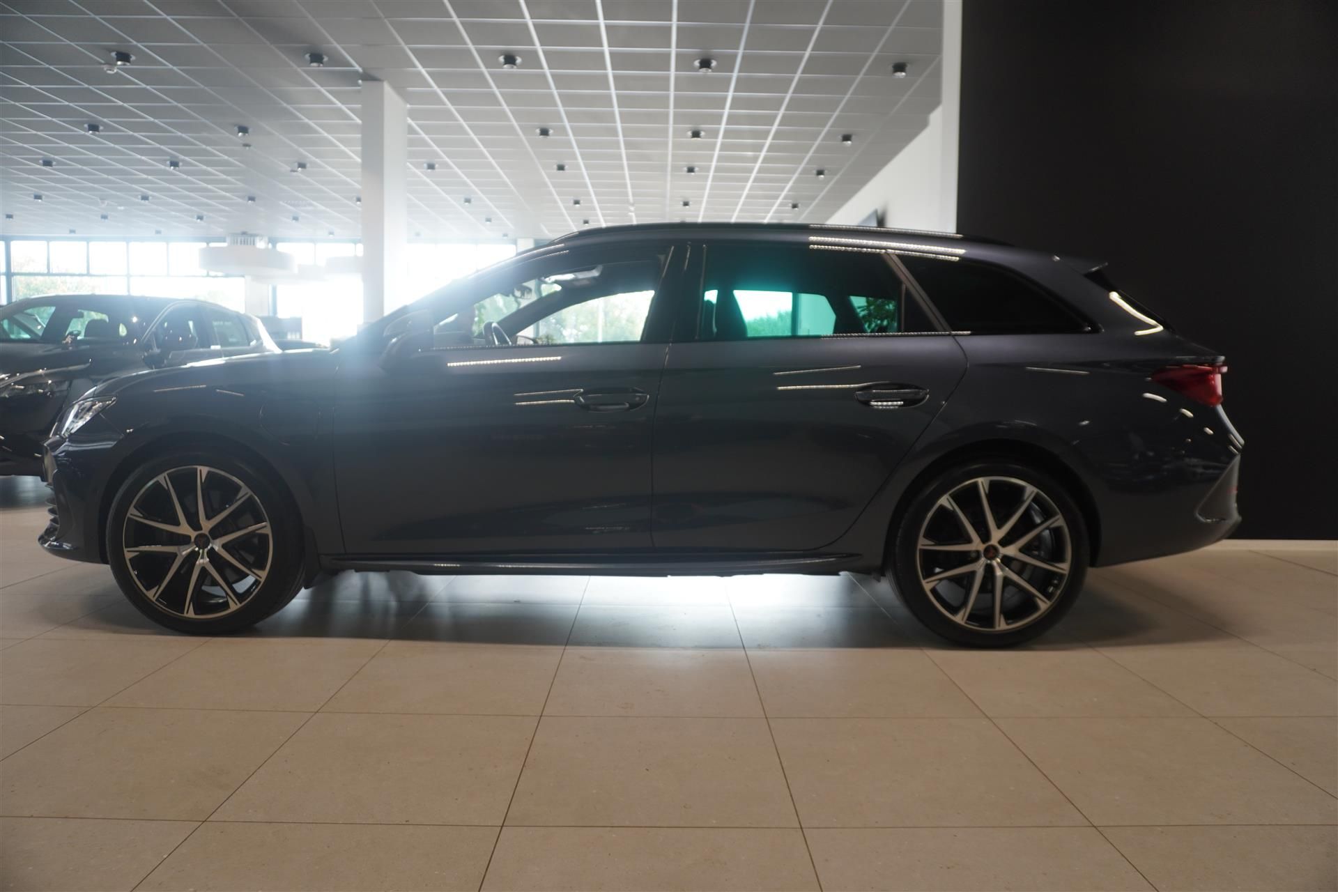 Cupra Leon Sportstourer e-Hybrid 2021, kuva 3/10