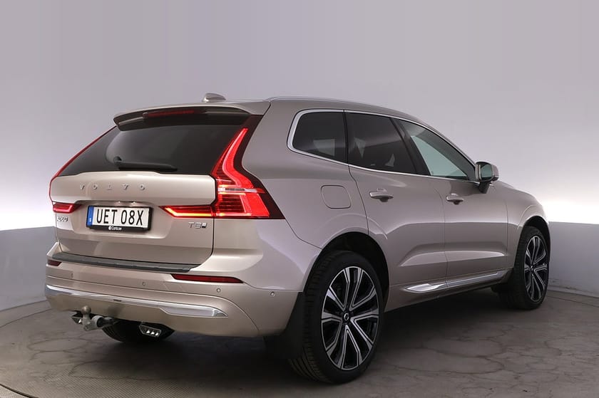 Bild 5 av Volvo XC60 Re T8 AWD Ultra Bright Drag Pano HK BLIS HUD 360