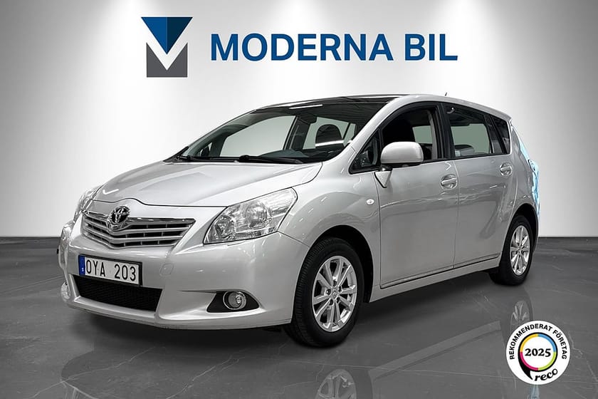 Bild 1 av Toyota Verso 1.8 Valvematic 147hk 7-sits Panorama M-värm Nybesiktad