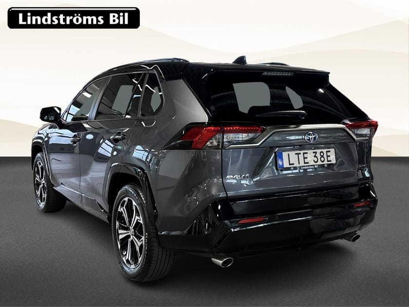 Bild 4 av Toyota RAV4 Plug-in Hybrid 2.5 AWD-I Style Premium HUD Pano Dragkrok Vinterhjul
