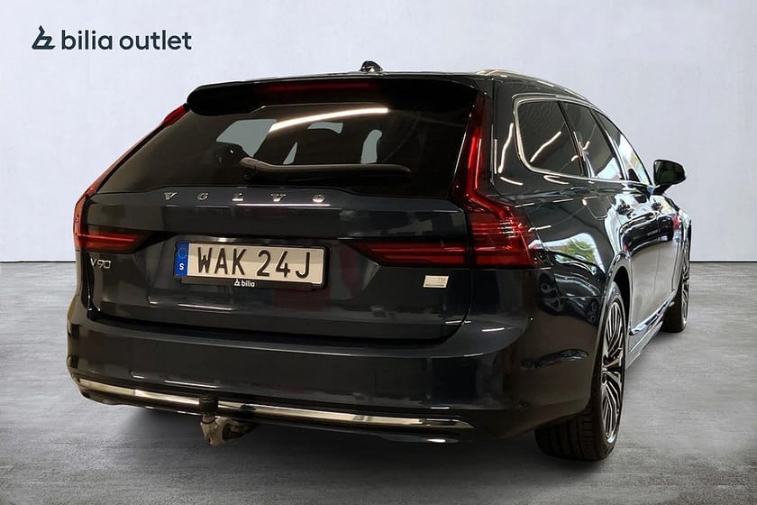 Bild 4 av Volvo V90 Recharge T6 AWD Core Edition 360° H&K Drag Skinn MOMS