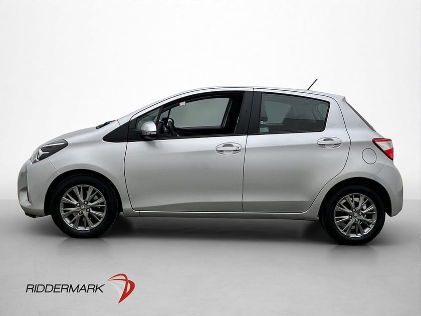 Bild 4 av Toyota Yaris 1.5 VVT-iE 111hk Backkamera M&K-Värmare