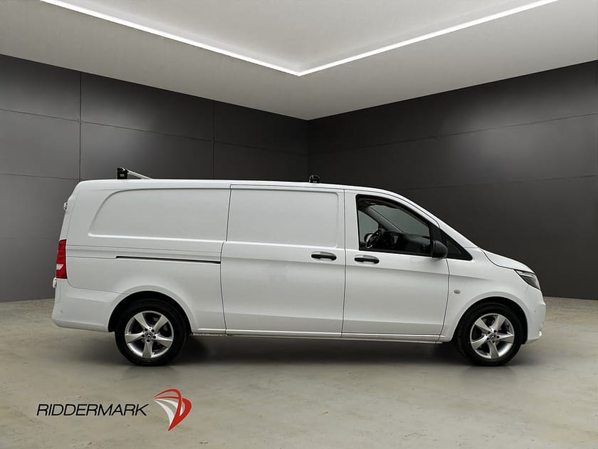 Bild 2 av Mercedes-Benz Vito 119 CDI 2.8t X-Lång Värm Drag B-Kamera Skinn Moms