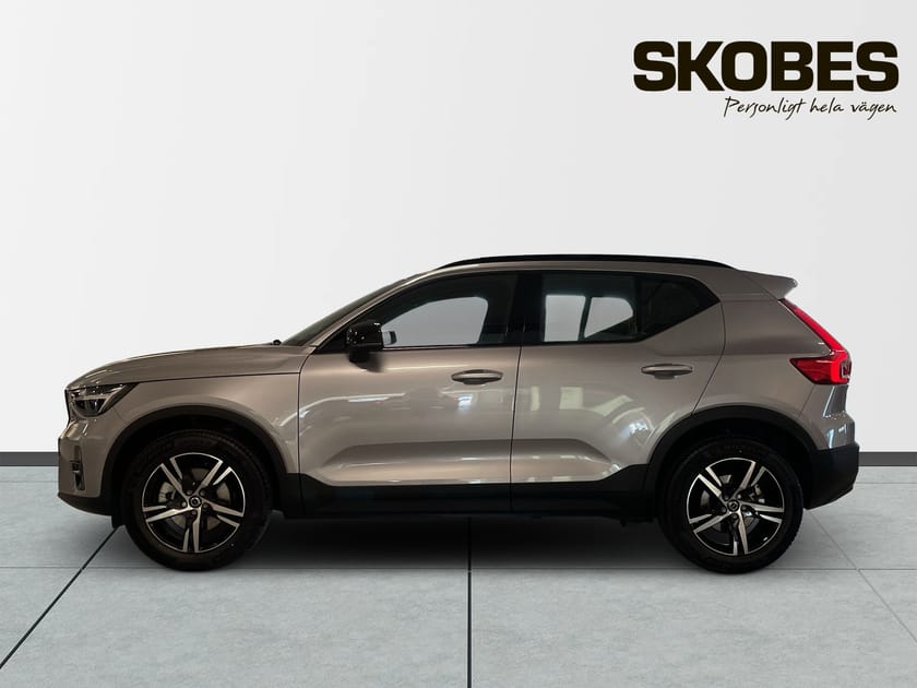 Bild 5 av Volvo XC40 B4 FWD Bensin Plus Dark