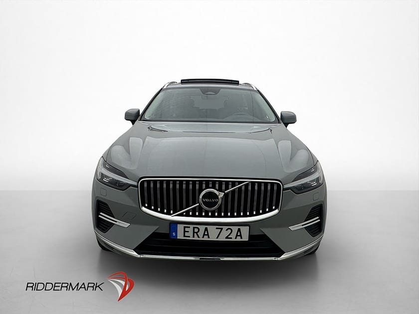 Bild 2 av Volvo XC60 LongRange T6 AWD Core Bright Pano Värmare Kamera
