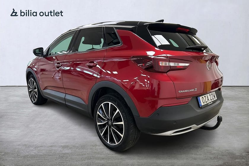 Bild 3 av Opel Grandland X 1.5 CDTi Ultimate Panoramaglas Drag 360°kamera Navi