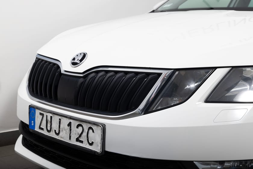 Bild 3 av Škoda Octavia Kombi 1.0 TSI DSG Sekventiell 115hk Drag/Pvärmare/Carplay