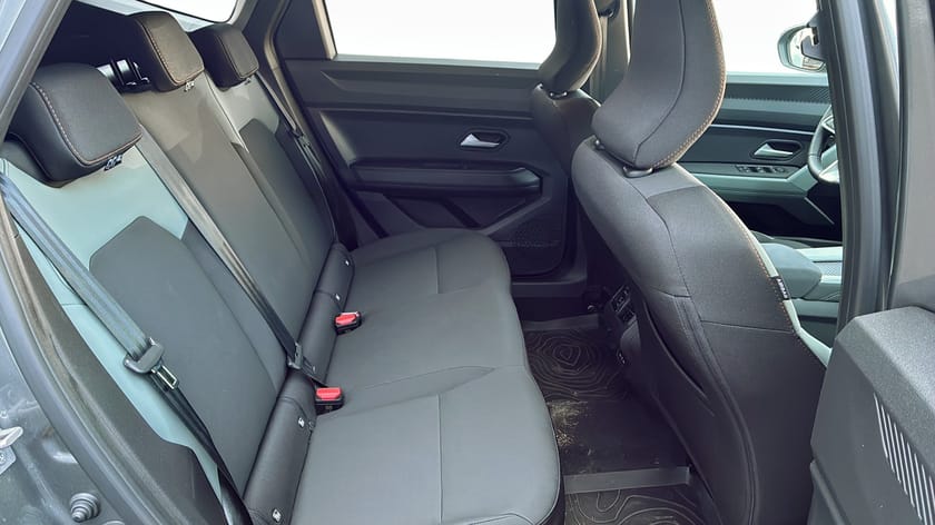 Bild 5 av Dacia Bigster EXTREME HYBRID 150 4X4