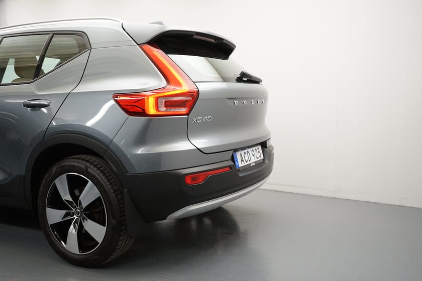 Bild 3 av Volvo XC40 T5 AWD Momentum Intro Edition, Panoramaglastak