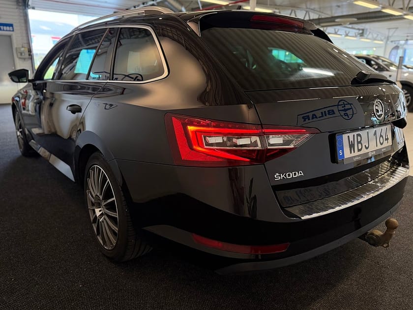 Bild 5 av Škoda Superb Kombi Skoda 2.0 TDI 4x4 L&K | Drag | Vhjul | Minnesstolar | Kamera