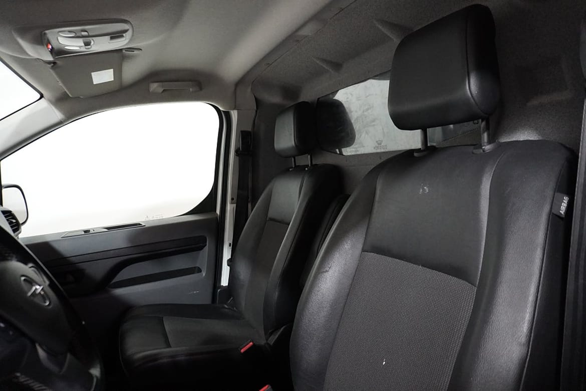 Opel Vivaro Skåpbil IP, bild 9 av 14