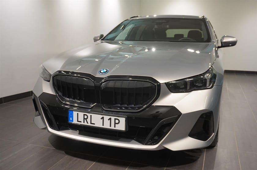 Bild 5 av BMW 530e xDrive Touring M Sport Business DA Pro H K Drag