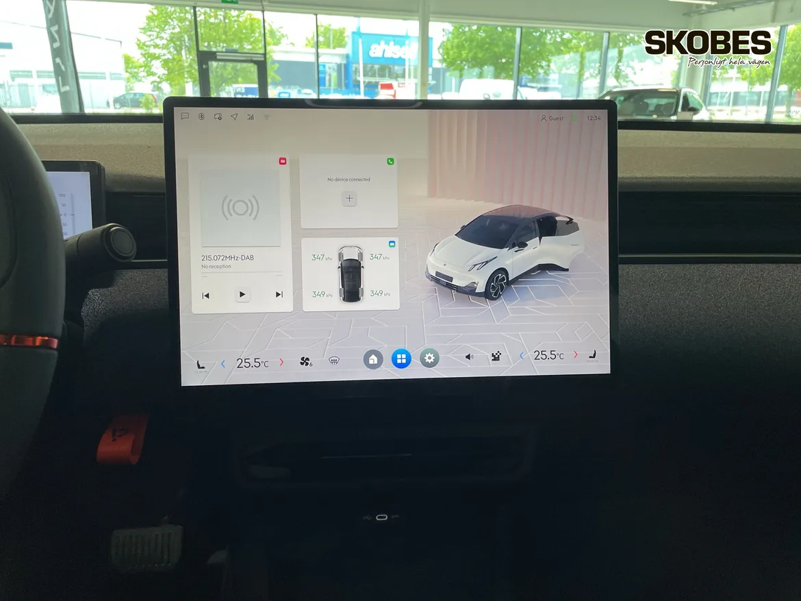 Lynk & Co 02 EV