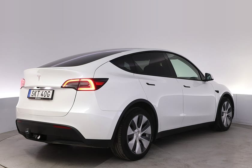 Bild 5 av Tesla Model Y Long Range AWD Autopilot Pano Drag
