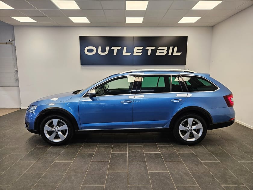 Bild 2 av Škoda Octavia Scout Skoda 2.0 TSI 190hk 4x4 Premium Värmare Backkamera Navi Drag