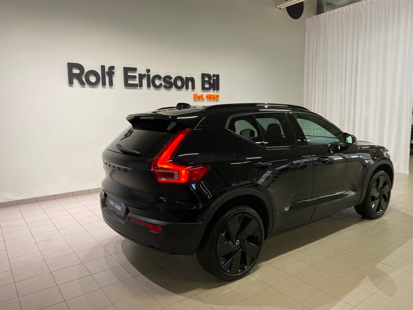 Bild 4 av Volvo EX40 Twin Motor Performance M Plus Black Edt