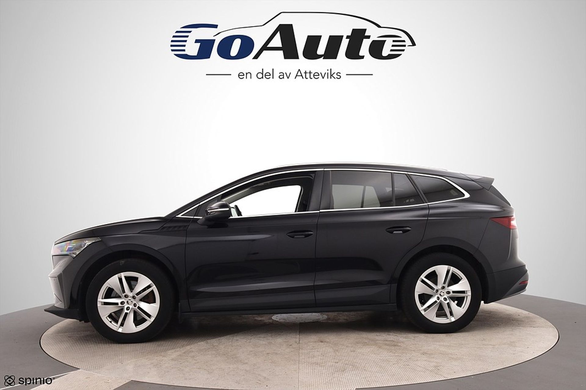 Skoda Enyaq 2023, photo 6/10