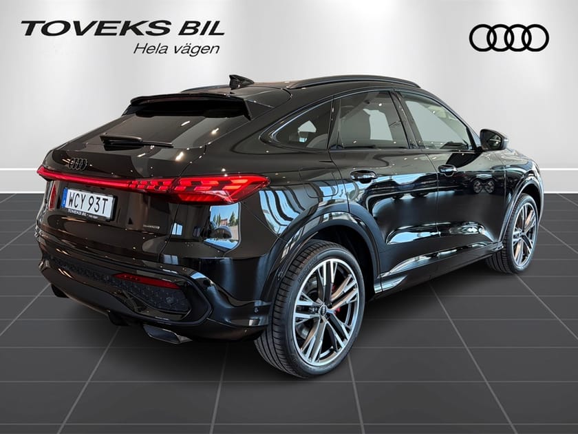Bild 3 av Audi Q5 Sportback e-hybrid quattro 367 HK Tech Plus Head Up