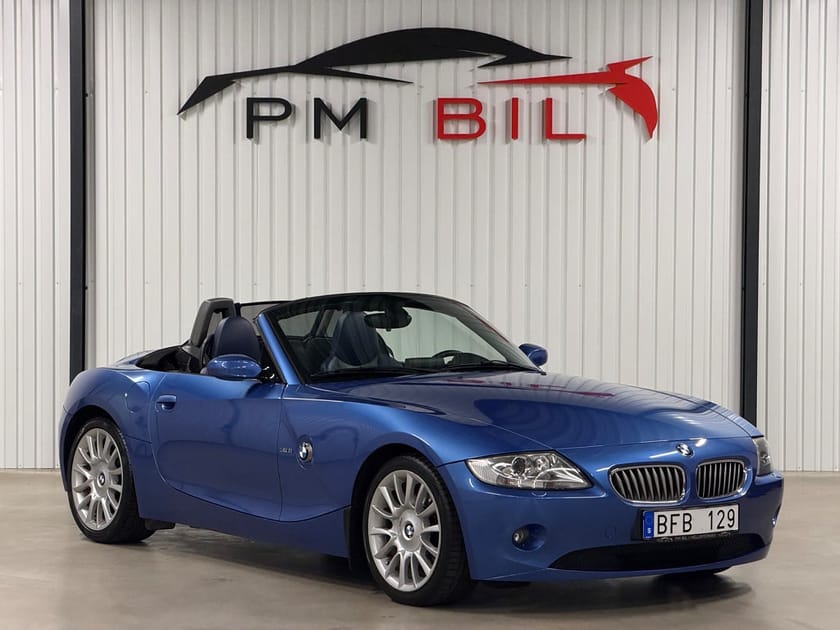 Bild 2 av BMW Z4 3.0i / Individual / Estoril Blå / Toppskick / Historik
