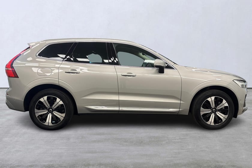 Bild 3 av Volvo XC60 Recharge T6 Core Edition