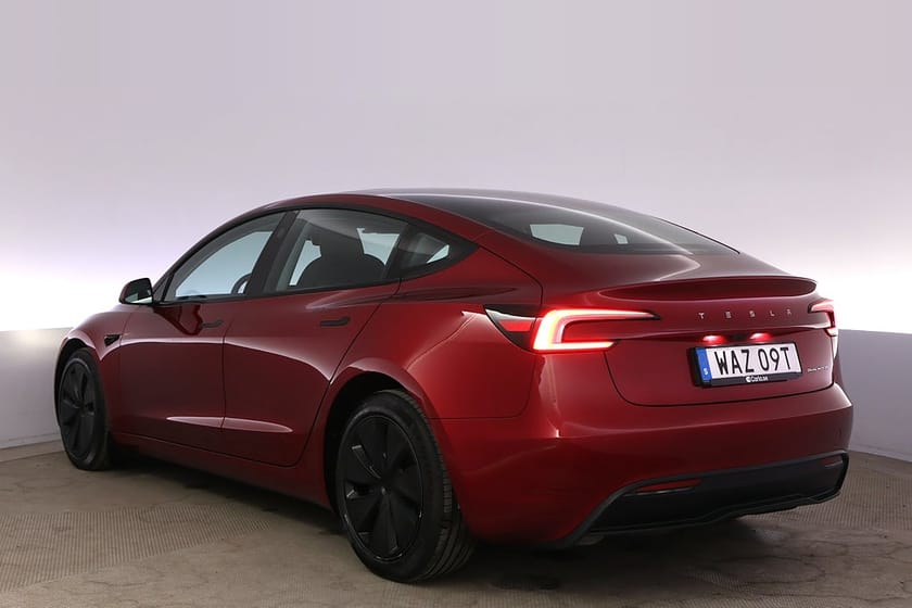 Bild 4 av Tesla Model 3 Long Range AWD Uppgraderad Autopilot Pano