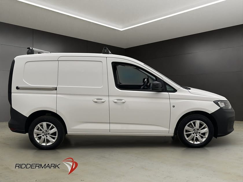 Bild 2 av Volkswagen Caddy Cargo 2.0TDI Värmare PDC Drag CARPLAY Moms