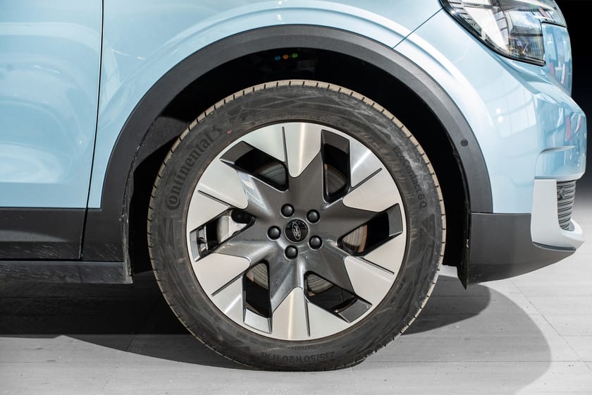 Bilde 5 av Ford Explorer EV Extended Range AWD Range/Hengerfeste/B&O/Skinn/