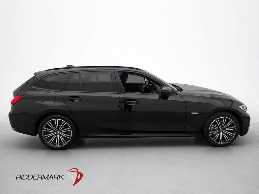 Bild 4 av BMW 330e xDrive Touring M Sport HiFi Kamera Drag Navi CarPlay