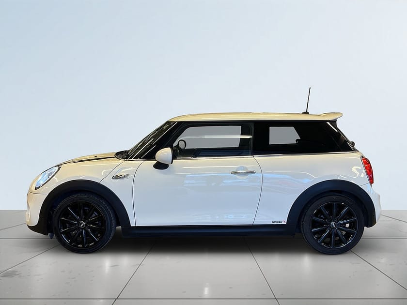 Bild 4 av MINI Cooper S S/MoK/S&V-Däck/P-Sens/Halv-Skinn/Kamkedja/Keyless