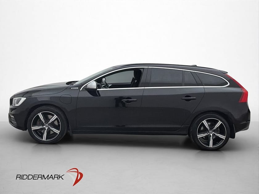 Bild 2 av Volvo V60 D5 Twin Engine AWD R-Design VOC Kamera Navi