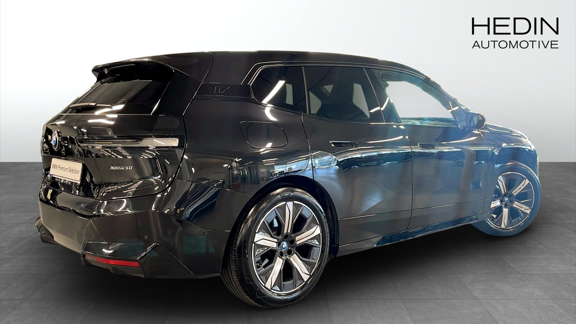 BMW iX xDrive50, 524hp, 2024