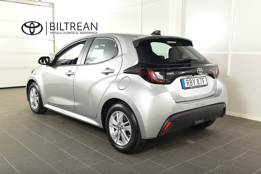 Bild 2 av Toyota Yaris Hybrid 115 1,5 Elhybrid Active Komfort P-sensorer Backkamera