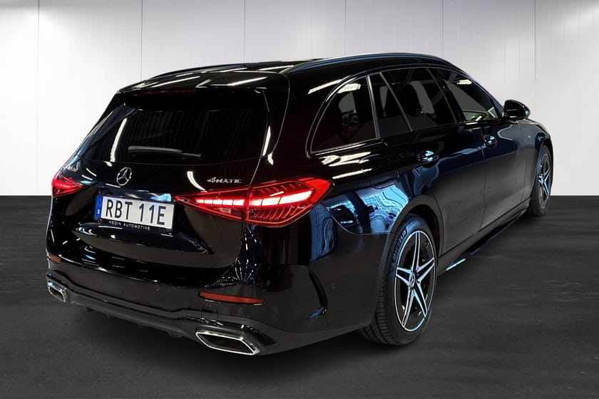 Bild 3 av Mercedes-Benz C 300 T de 4MATIC 4M | AMG | Nightpaket | Drag | Smartphone | Backkamera