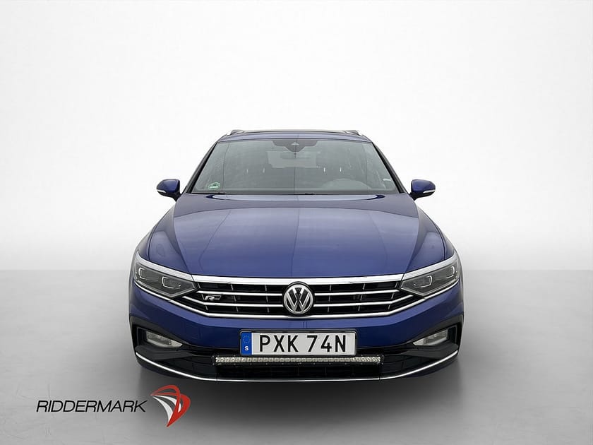 Bild 2 av Volkswagen Passat Sportscombi 4M 240hk R-Line Pano Cockpit Dynaudio Drag