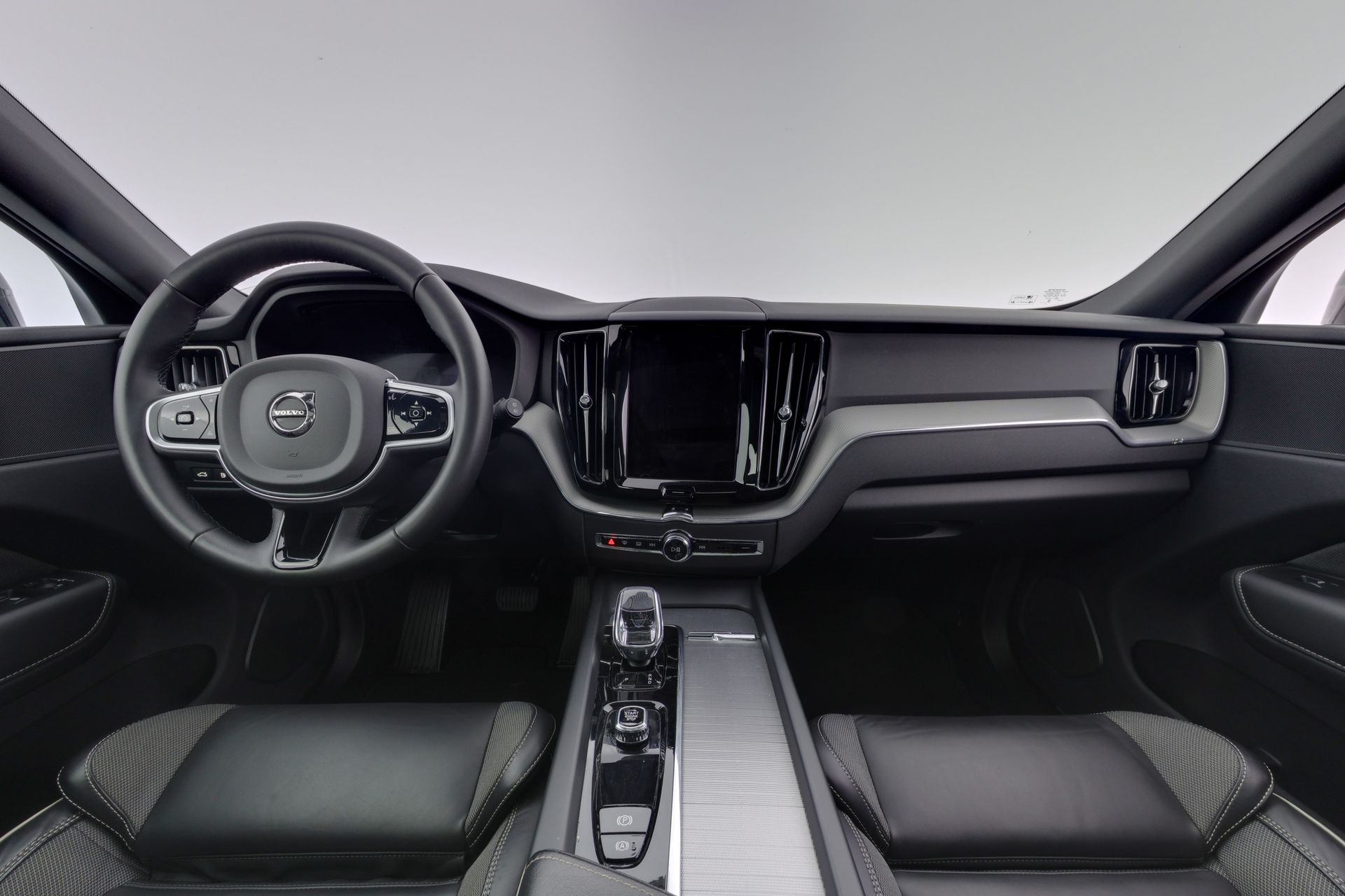 Volvo XC60 T6 Plus Dark Edition 360 2025, kuva 7/10