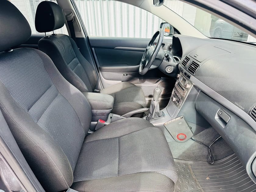 Bild 5 av Toyota Avensis Kombi