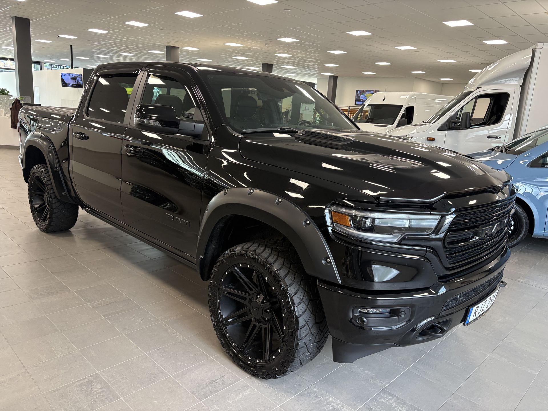 RAM 1500 LIMITED CREW CAB 4X4 2024, bild 4/10