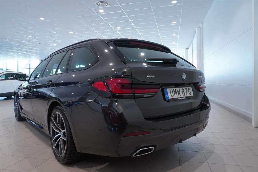 Bild 4 av BMW 520d xDrive Touring M-Sport Drag Värmare