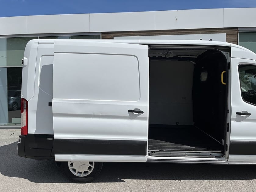 Bild 4 av Ford Transit 350 2.0 130hk EcoBlue I Drag I Kamera