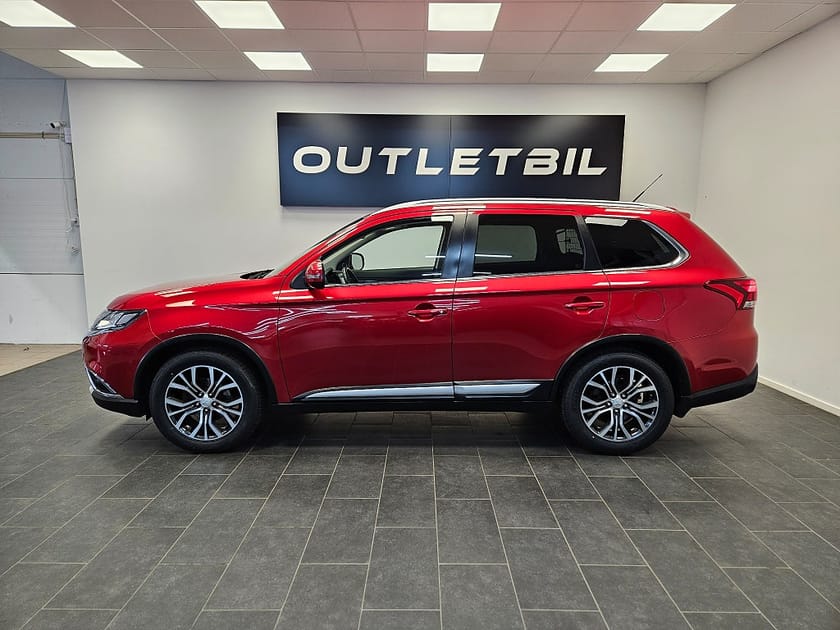 Bild 2 av Mitsubishi Outlander 7 sits 2.2 Di-D 150hk 4WD 4x4 Business Läder Backkamera