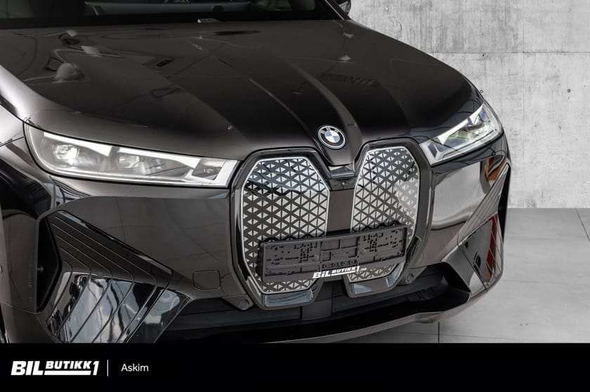 Bilde 2 av BMW iX xDrive40 40 Fully Charged, Laserlys, H&K, Sky Lounge, HUD, Krok
